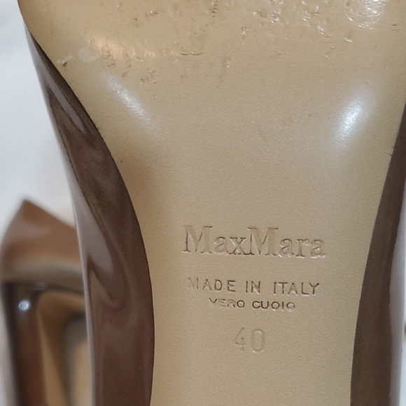 MaxMara Brown High-Heeled Pumps with a shiny Finish - Picture 11 of 16